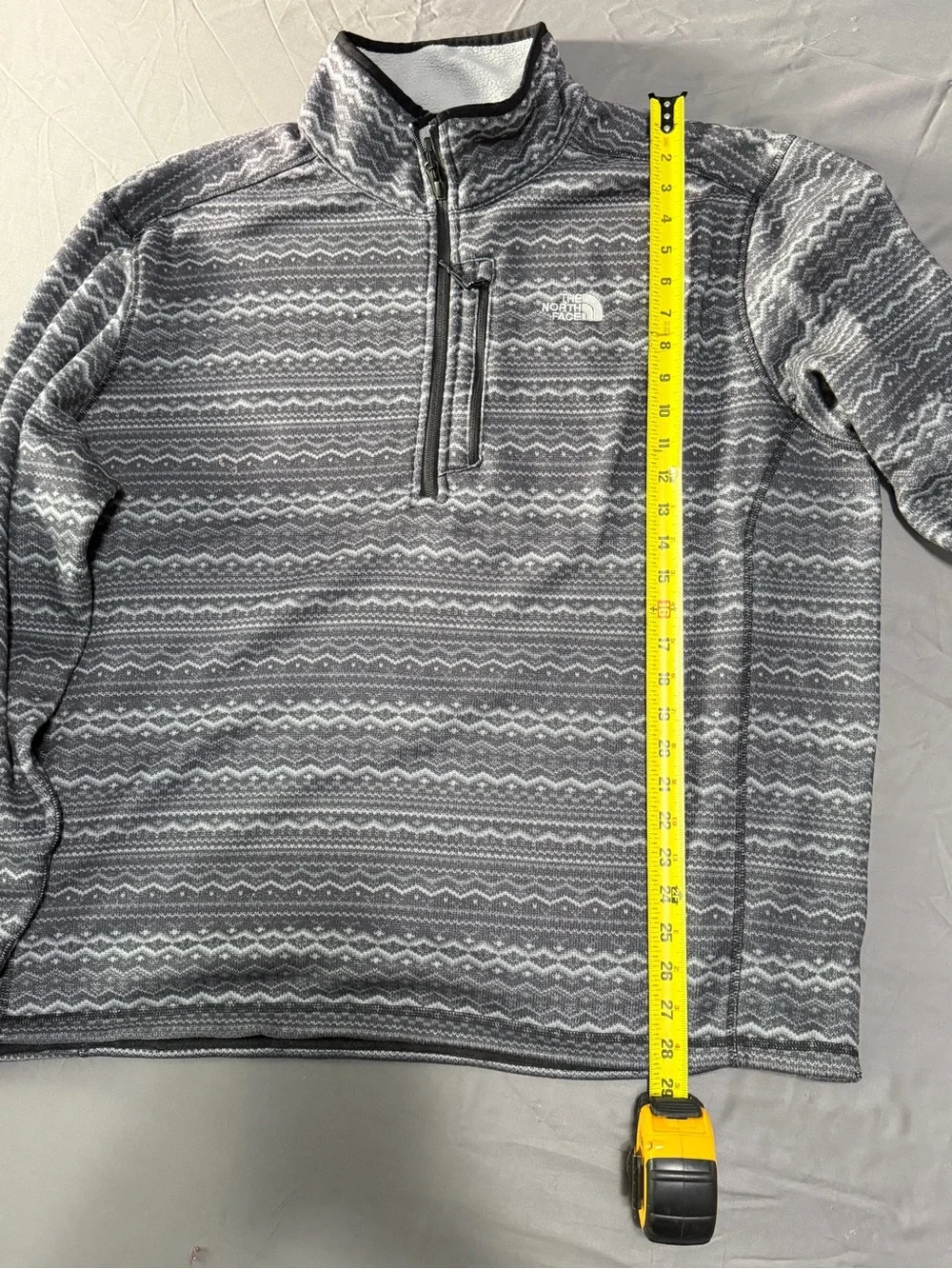 The North Face Men's Gray Patterned Half-Zip Fleece Pullover